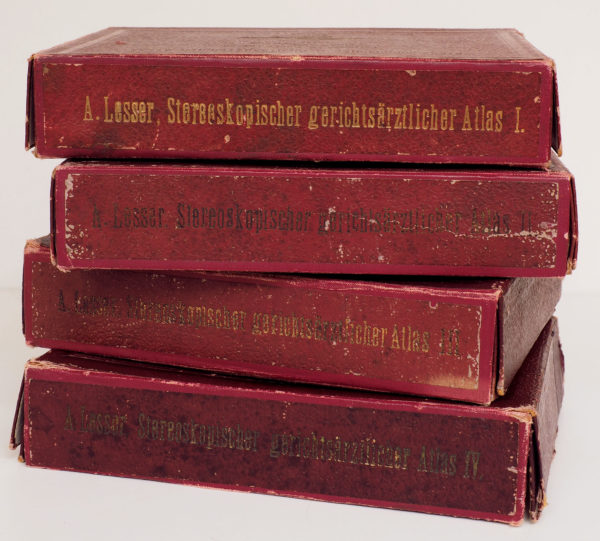 LESSER, Adolf Professor Dr.  Stereoskopischer gerichtsärztlicher Atlas.