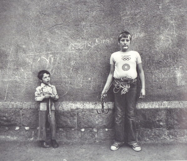 RAMBOW, Gunter and others.  ....das sind eben alles.  Bilder der Strasse.  Die Fotoaktion als Sozialer Eingriff Eine Dokumentation. - Image 8