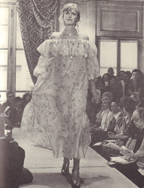 NAYLOR, Brenda.  Fashion Sense. - Image 3