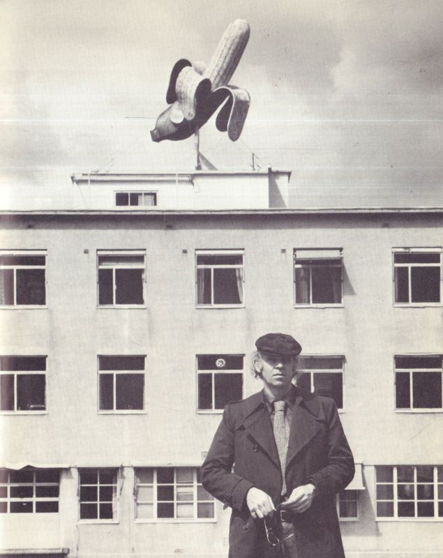 HASKALL, Barbara. Claes Oldenburg: Object into Monument. - Image 2