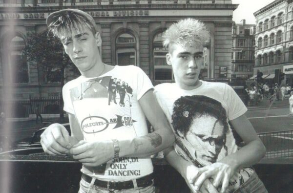 (Sold): de GRAAF, Kasper and GARRETT, Malcolm. Duran Duran: Unseen - Paul Edmond - Photographs 1979-1982. - Image 10