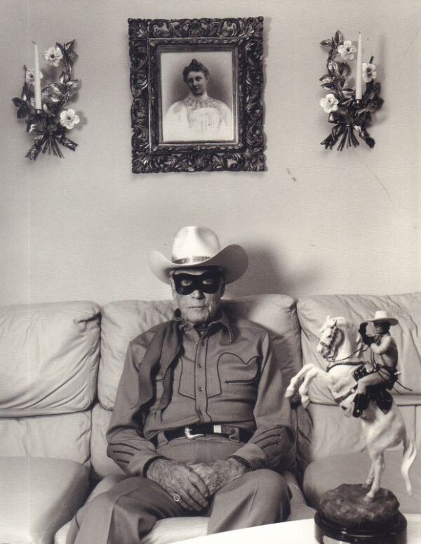 MARK, Mary Ellen.  Portraits. - Image 3