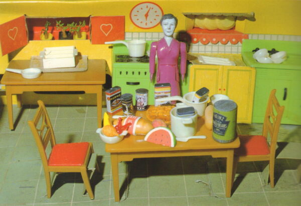 HOY, Anne H.  Fabrications: Staged, Altered and Appropriated Photographs. - Image 6