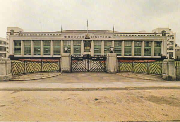 MACKERTICH, Peter and Tony. Facade. - Image 4