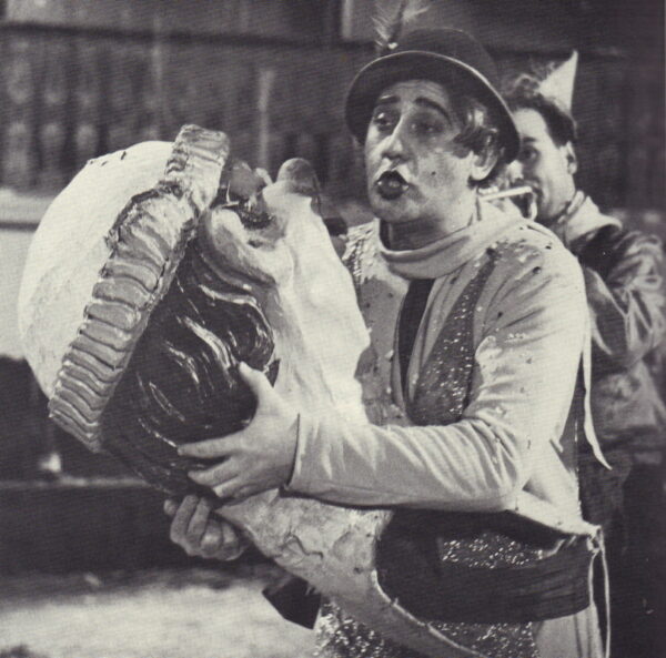 STRICH, Christian.  Fellini's Films: The four hundred most memorable stills from Federico Fellini's fifteen and a half films. - Image 3