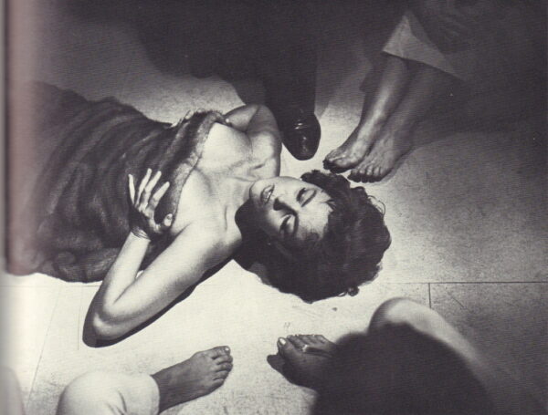 STRICH, Christian.  Fellini's Films: The four hundred most memorable stills from Federico Fellini's fifteen and a half films. - Image 5