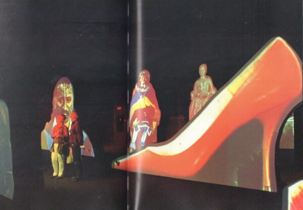 BEIRENDONCK, Walter van and Luc DERYCKE. Mode 2001 Landed-Geland. - Image 10