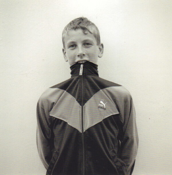 SHAFRAN, Nigel.  Teenage Precinct Shoppers. - Image 6