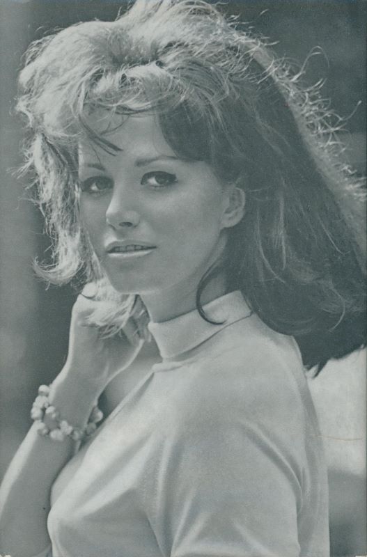 COLLINS, Jackie. The World is Full of Married Men. - Image 2
