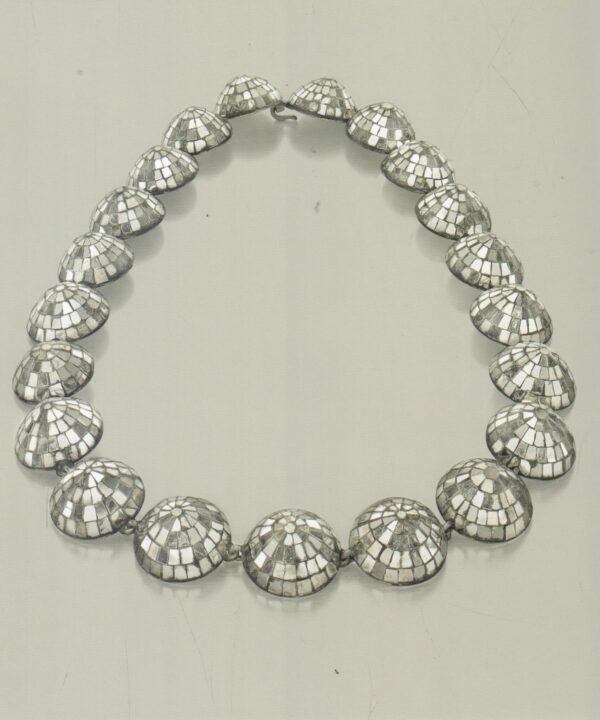 MOUILLEFARINE, Laurence and d'Evelyne POSSEME.  Bijoux Art Deco et Avant-Garde. - Image 9
