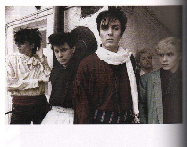 de GRAAF, Kasper and GARRETT, Malcolm. Duran Duran: Unseen - Paul Edmond - Photographs 1979-1982.