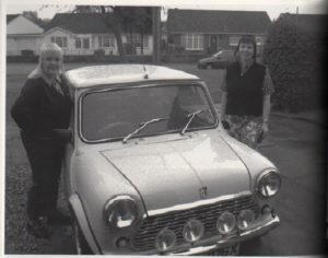 Estrella. Skinhead Girls Around the World.