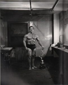 Diane Arbus: A Monograph of seventeen Photographs.