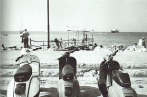 NORI, Claude. Vacances A L'Italienne.