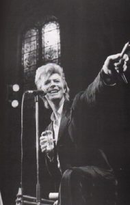MUTSAERS, Lutgard. 25 Jaar Paradiso: Geschiedenis van een podium Podium van een Geschiedenis.