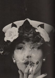 HALL-DUNCAN, Nancy. The History of Fashion Photography.