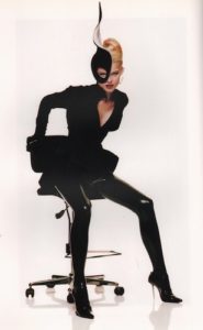 DELOFFRE, Claude. Thierry Mugler: fashionfetishfantasy.