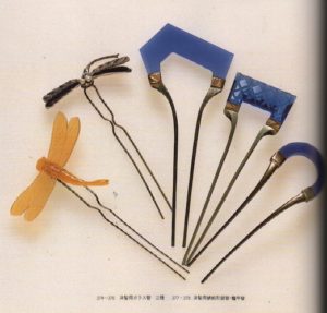 HASHIMOTO, Sumiko Okazaki Collection: Combs and ornamental hairpins.