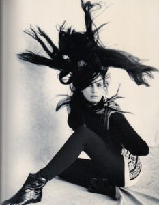 COLLINS, Amy Fine. Hair Style.