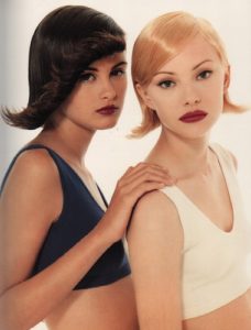 COLLINS, Amy Fine. Hair Style.