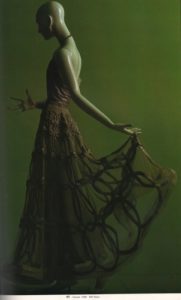 VREELAND, Diana. Inventive Clothes 1909-1939.