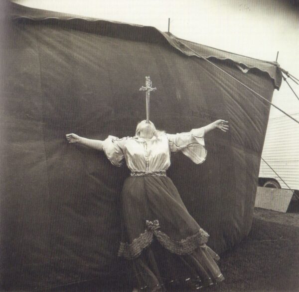 PARDO, Alona.  Another Kind of Life: Photography on the Margins. - Image 2