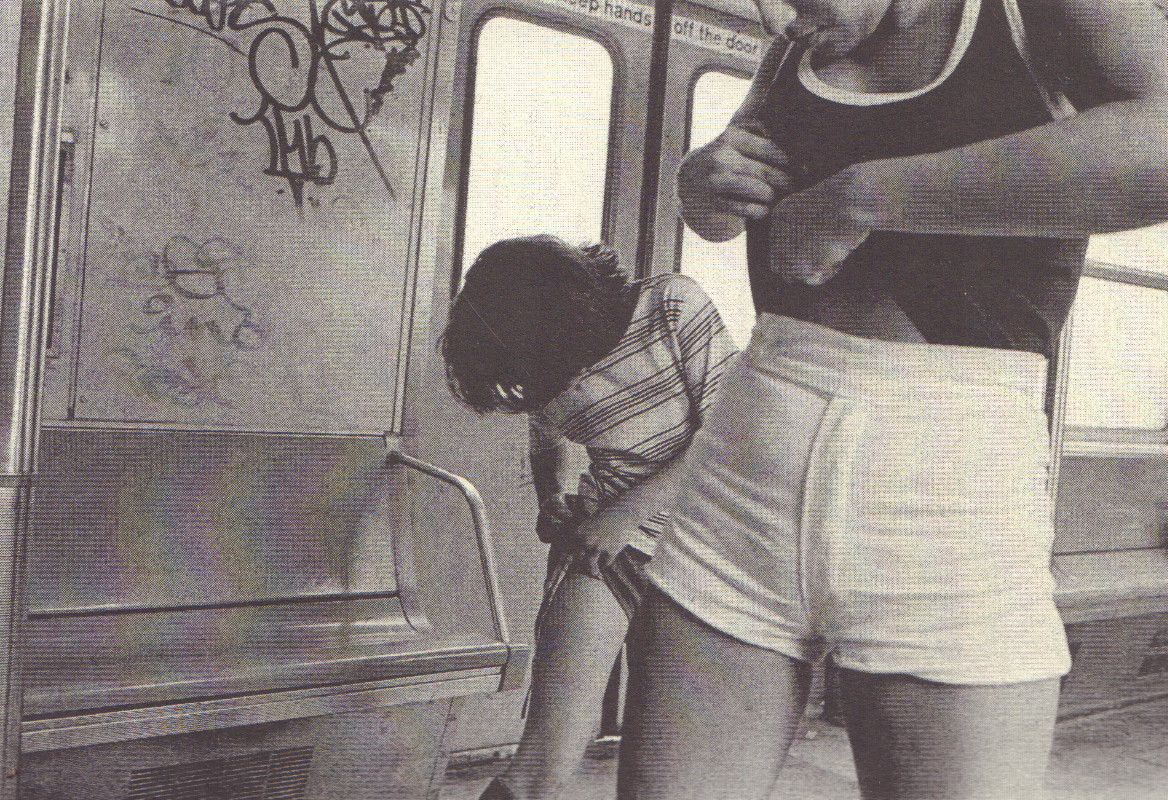 MEISELAS, Susan. Lisa & Jojo & Dee & Pina & Carol & Frankie & Julia & Phylis & Tina & Roseann & Roe: Prince Street Girls. - Image 4
