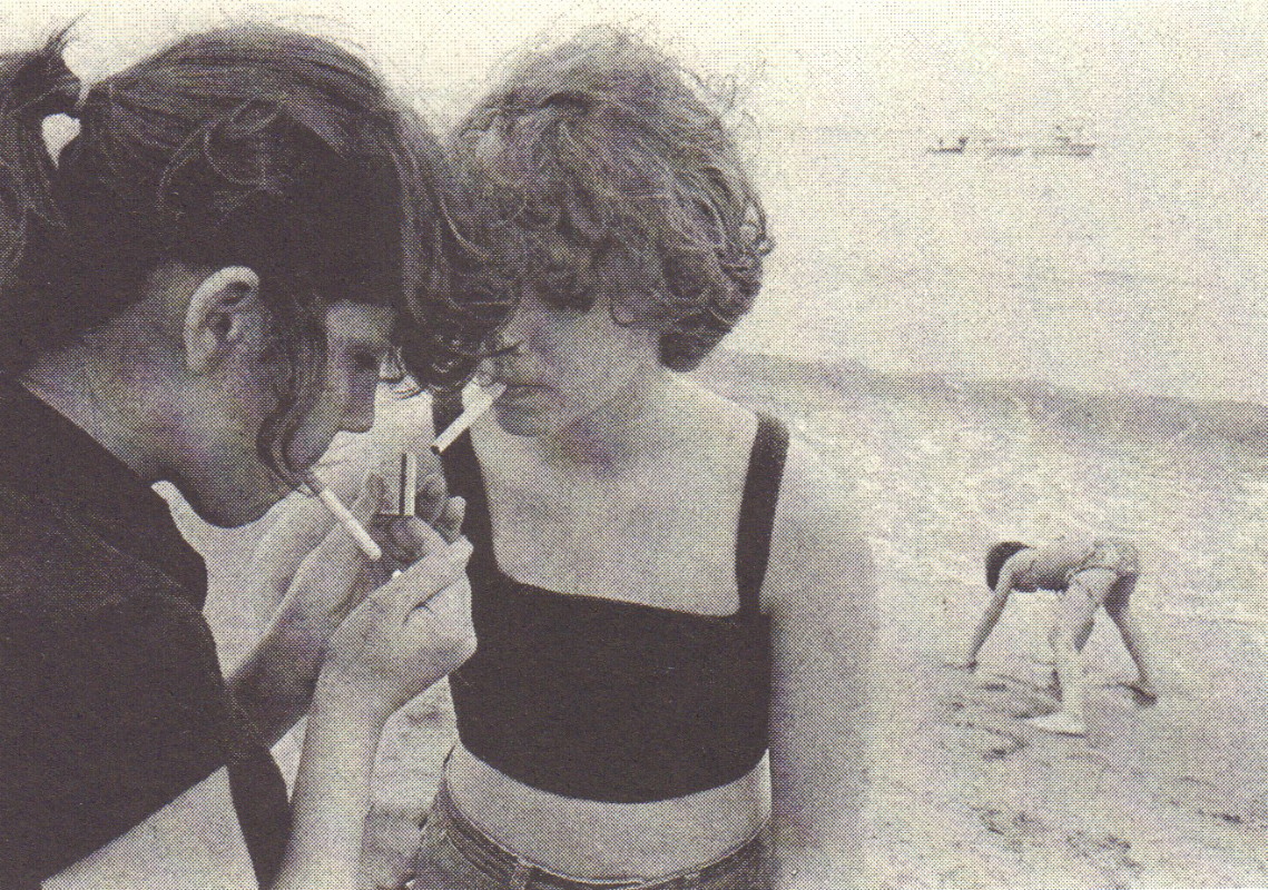 MEISELAS, Susan. Lisa & Jojo & Dee & Pina & Carol & Frankie & Julia & Phylis & Tina & Roseann & Roe: Prince Street Girls. - Image 5