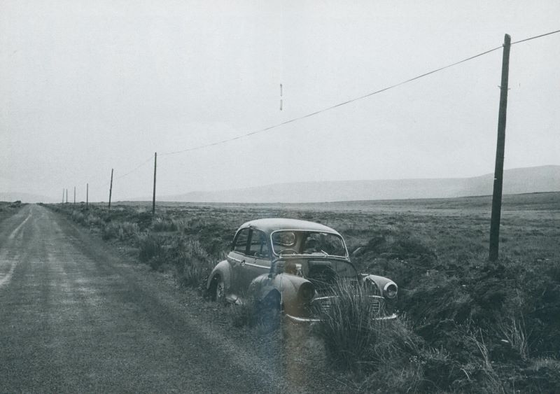 PARR, Martin. Abandoned Morris Minors of the West of Ireland. - Image 5