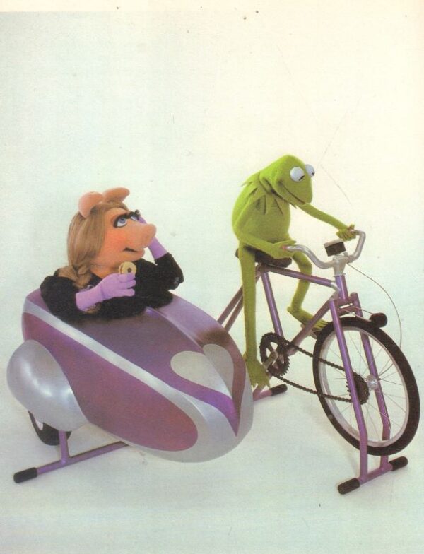 BEARD, Henry.  Miss Piggy's Guide to Life. - Image 5