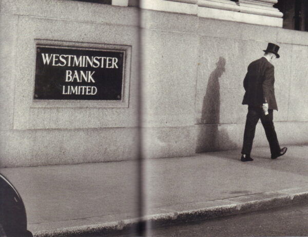 PARR, Martin and Agnes SIRE.  Sergio Larrain: London 1958-1959. - Image 4