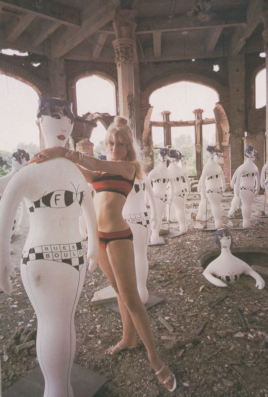 SILMON, Pedro. The Bikini. - Image 10