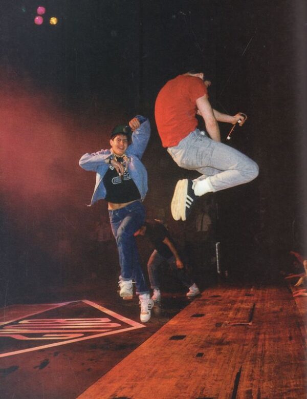 (SOLD): POWELL, Ricky.  Oh Snap: The Rap Photography of Ricky Powell. - Image 8