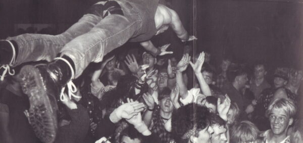 ULLRICH, Anne and Lee HOLLIS.  Got to Land Somewhere: Punk and Hardcore Live-Shot - Image 2