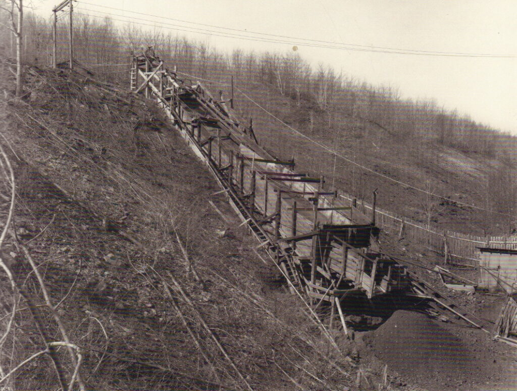 BECHER, Bernd & Hiller. Pennsylvania Coal Mine Tipples. Cult Jones