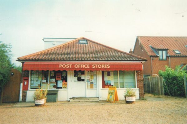GILL, Stephen.  Unseen UK: A Book of Photographs by the People at Royal Mail. - Image 6